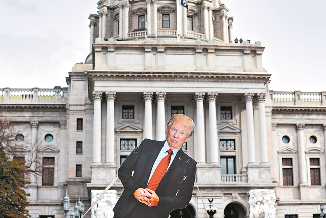 Πώς ανασταίνονται οι Δημοκρατίες