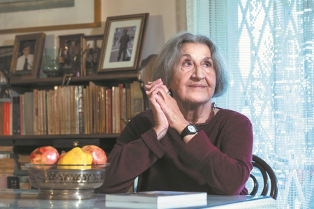 «Με το βιβλίο αυτό ψηλάφισα την αρχή μου»