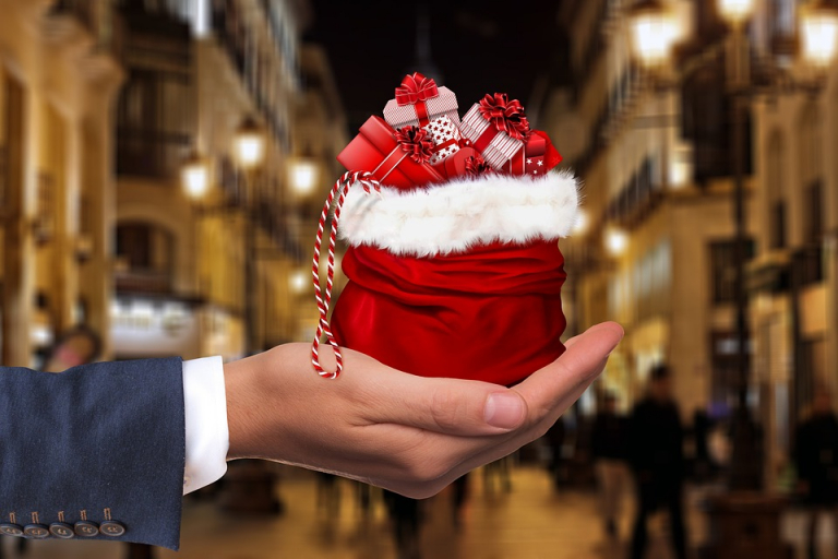 Santa’s basket: The ten categories of cheap toys and the profit ceiling | tovima.gr