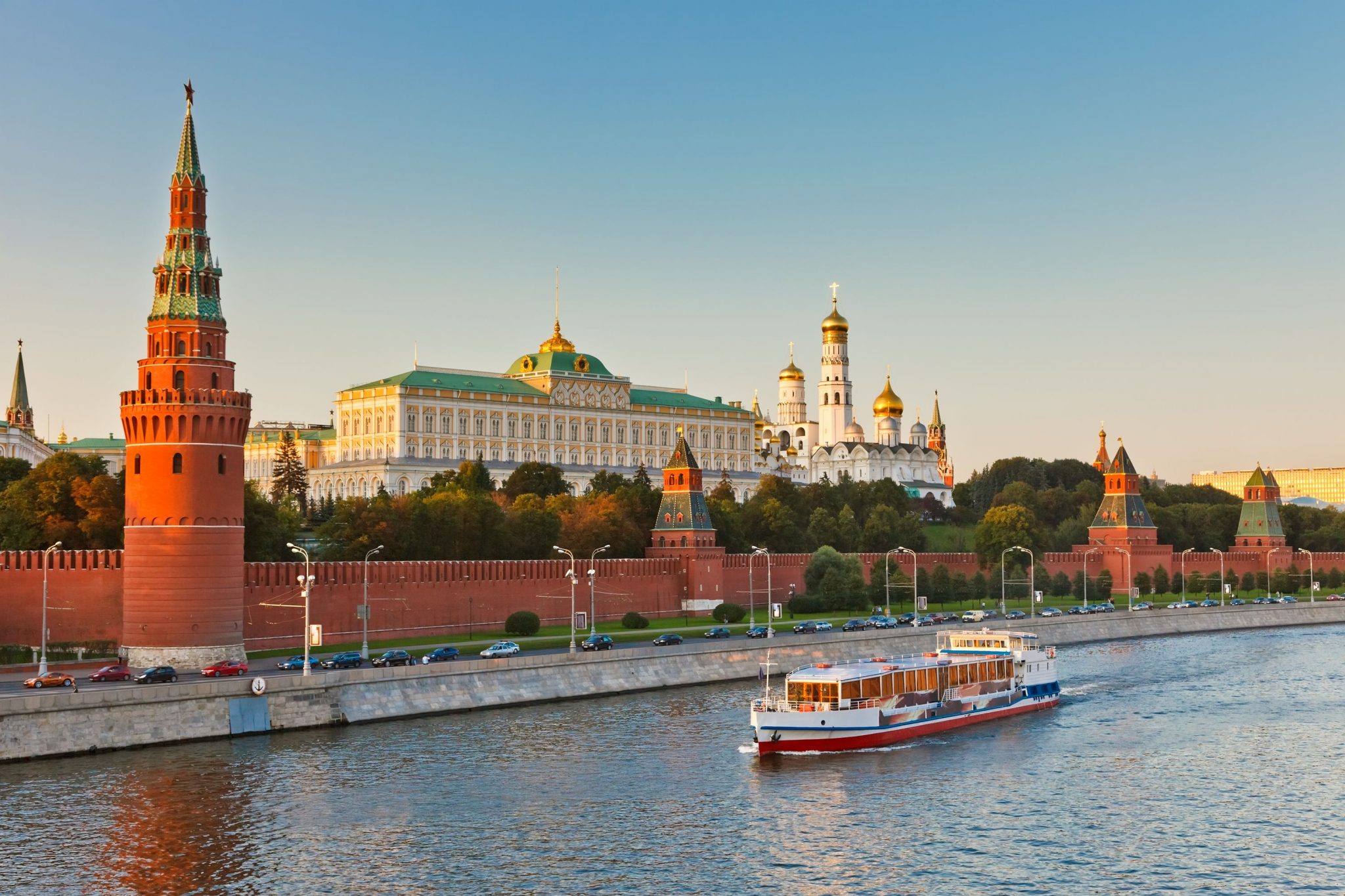 Κρεμλίνο: Απορρίπτει την ειρηνευτική πρόταση Ζελένσκι για απόσυρση των στρατευμάτων