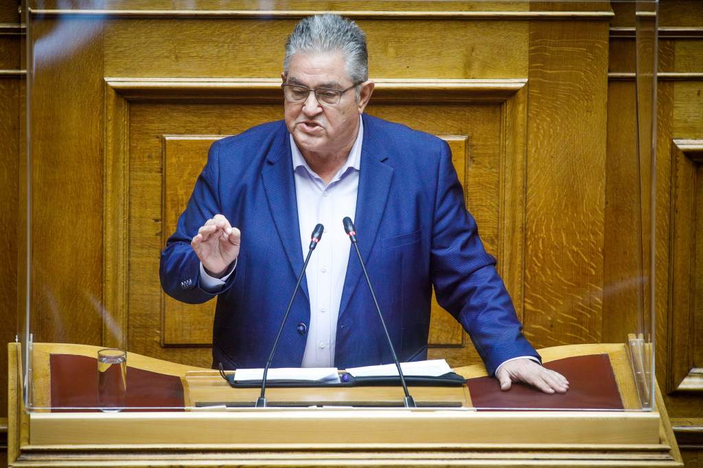 Κουτσούμπας: Αναντίστοιχη η ψήφος του ΚΚΕ για το επίδομα στους αστυνομικούς