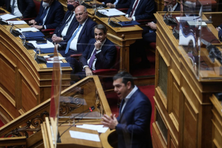 Party leaders trade charges on surveillance scandal, Tsipras asks PM if head of military was spied on