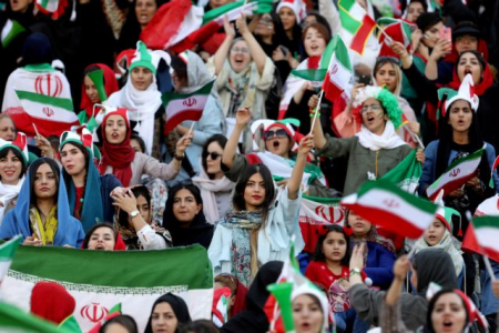 Οι πέντε Ιρανές που αψηφούν τους Αγιατολάχ