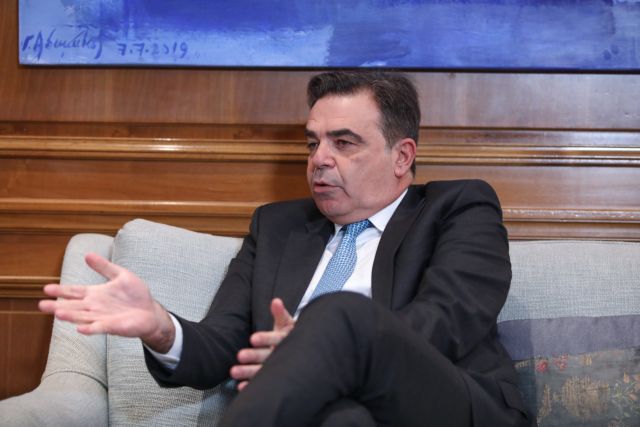 Qatargate: Ψευδείς και ανυπόστατοι οι ισχυρισμοί, λέει το περιβάλλον του Σχοινά