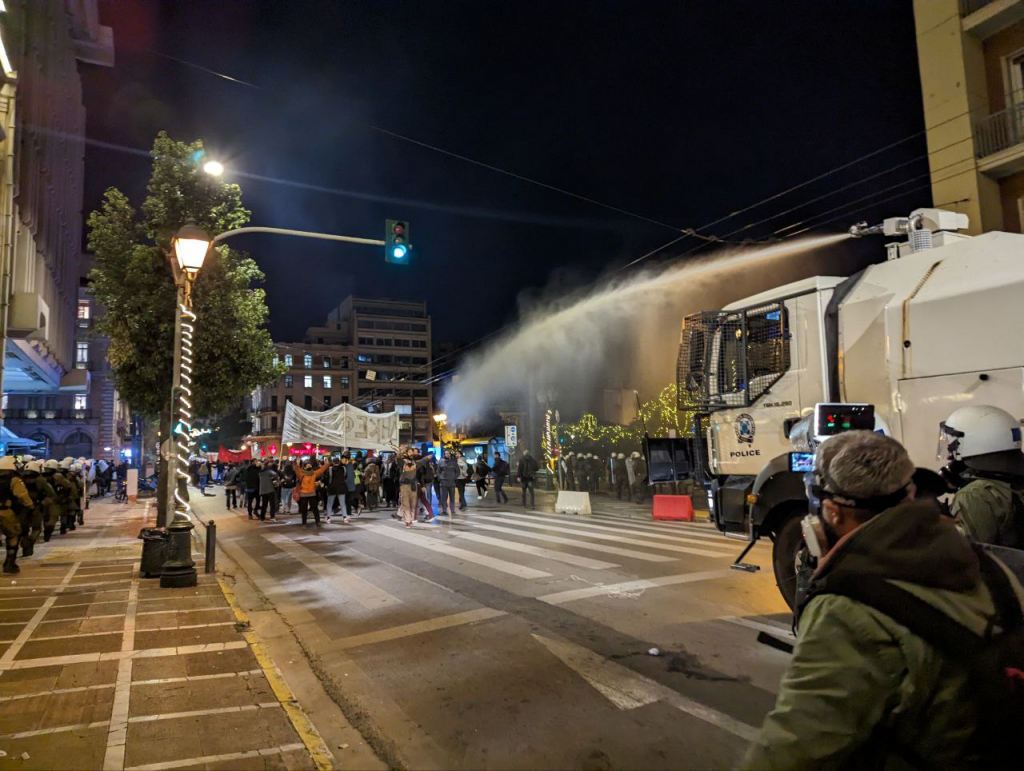 Θάνατος 16χρονου Ρομά: Επεισόδια στο ύψος του «Τιτάνια» στην πορεία για τον Κώστα Φραγκούλη