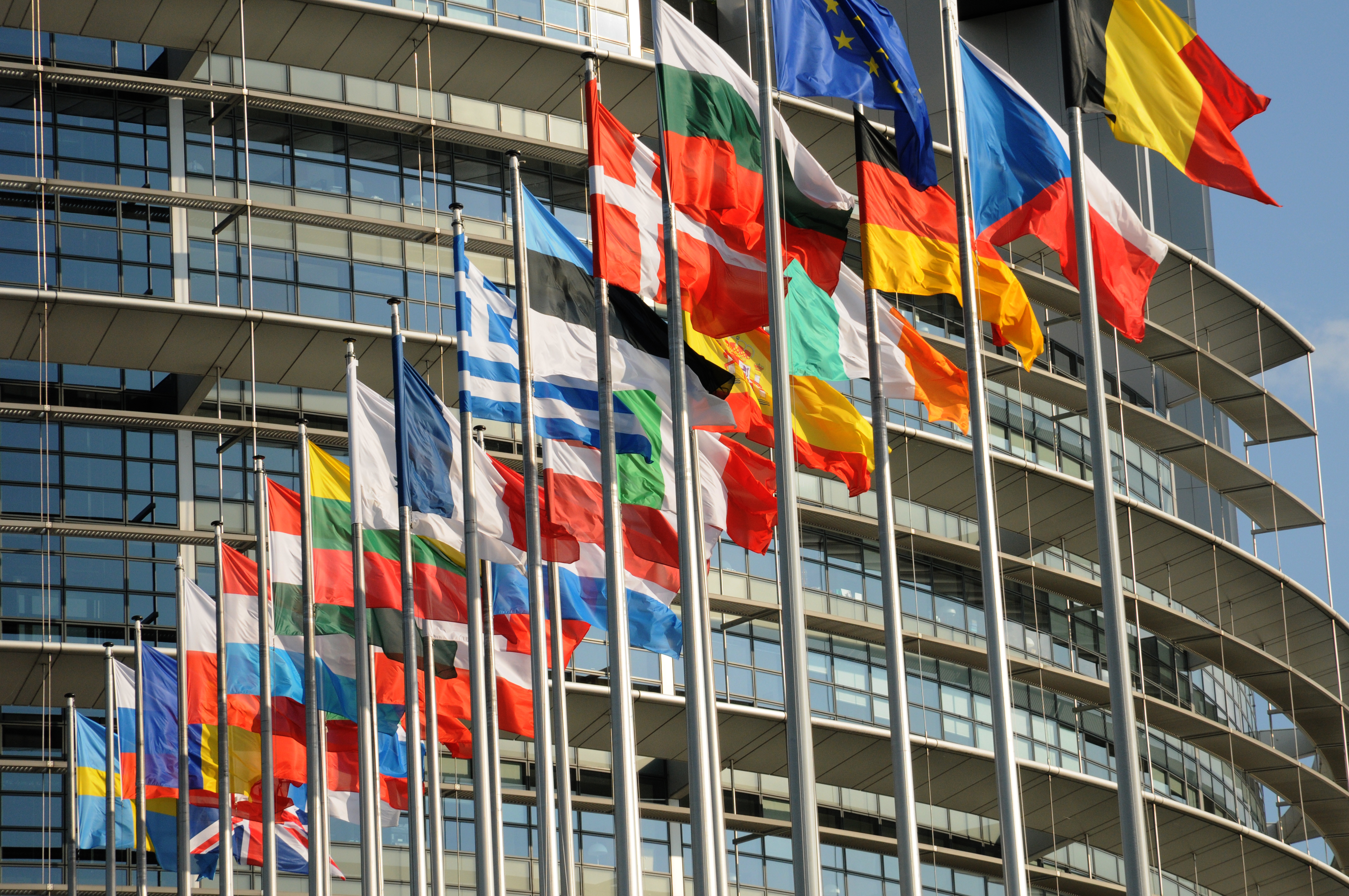 Ευρωπαϊκό Συμβούλιο: Συμφωνία για ελάχιστο φόρο 15% στα κέρδη των πολυεθνικών εταιρειών