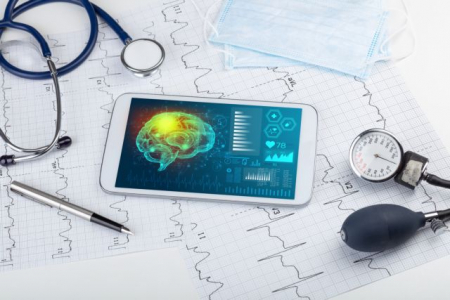 Synchron: O Μπιλ Γκέιτς θέλει πράγματι να σας φυτέψει τσιπ στον εγκέφαλο