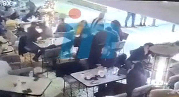 Σοκαριστικό βίντεο: Η στιγμή των πυροβολισμών στη Νέα Σμύρνη