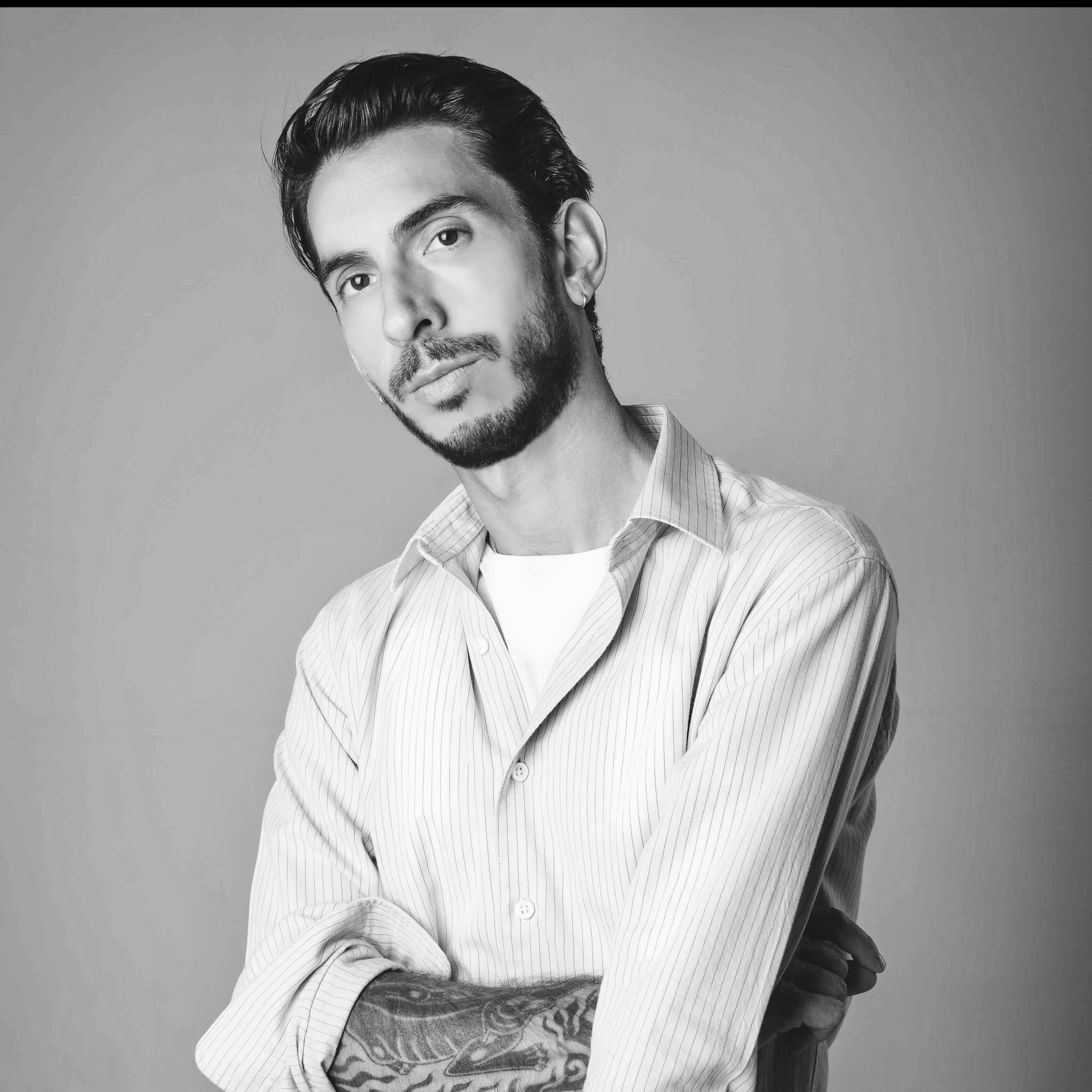 Σπύρος Χάλαρης, «Το σουρεαλιστικό στοιχείο υπάρχει αρκετά στη δουλειά μου»