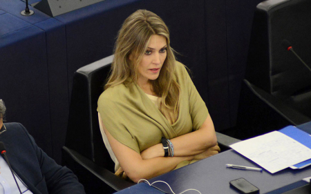 Qatargate: Οι πέντε λόγοι που κρατούν την Εύα Καϊλή στη φυλακή