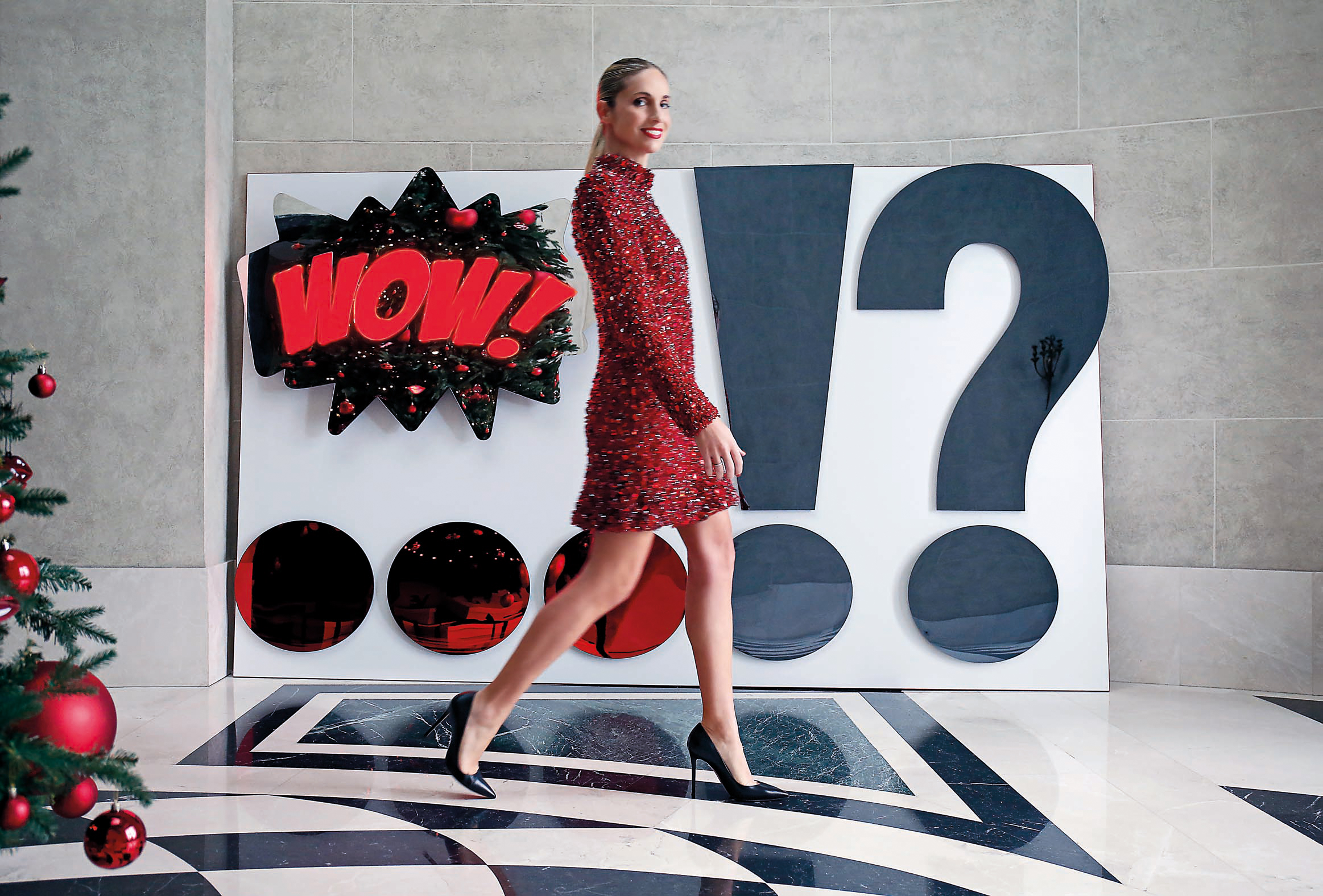 «Κόκκινα Χριστούγεννα» με την Εμιλυ Βαφειά