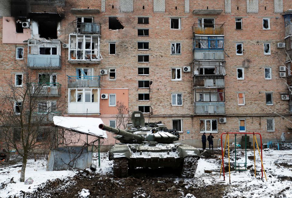 Ουκρανία: Οι δυνάμεις μας «κρατούν τις θέσεις τους» στο Ντονμπάς, διαβεβαιώνει ο Ζελένσκι