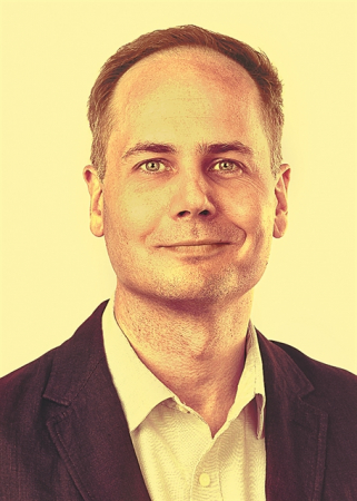 Ράσμους Χιντρέν στο ΒΗΜΑ: «Οι υβριδικές απειλές διαταράσσουν τις δημοκρατικές κοινωνίες»