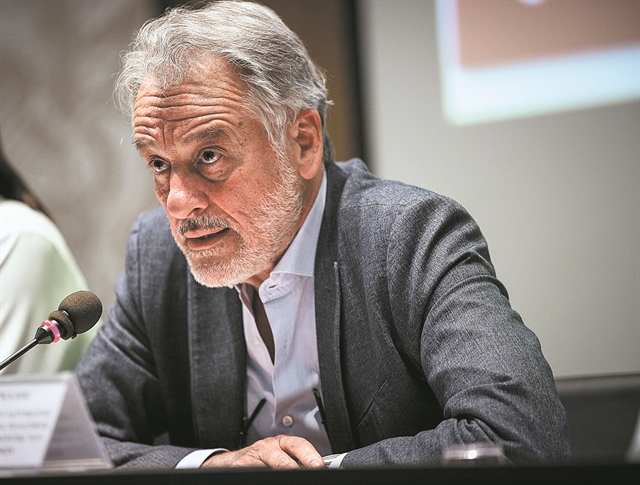 Μια ήπειρος σε μετάβαση