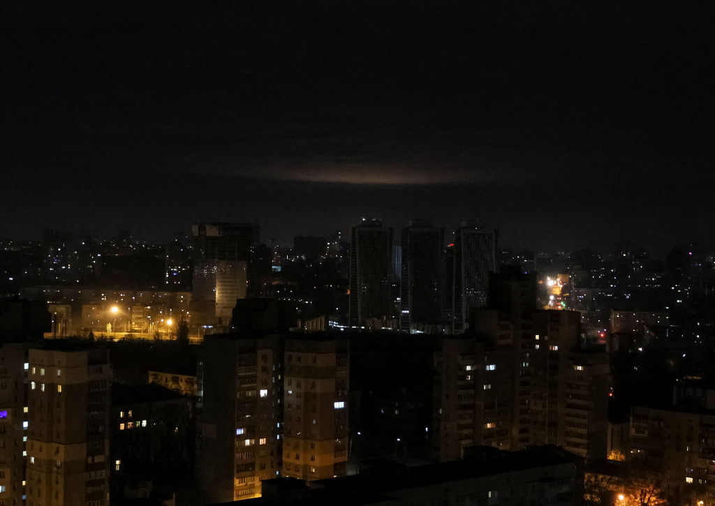 Ουκρανία: Πρωτοχρονιάτικο ρωσικό σφυροκόπημα στο Κίεβο και άλλες πόλεις