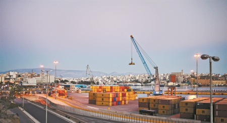 Shipping: The two major clients of Greek ports