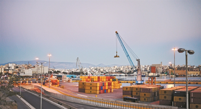Shipping: The two major clients of Greek ports