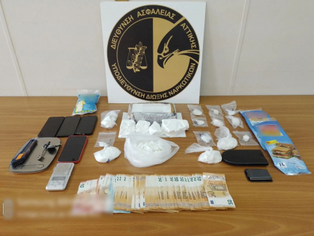 Συλλήψεις για διακίνηση κοκαΐνης και κάνναβης στα Νότια Προάστια
