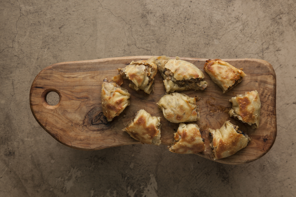 Πίτα με μανιτάρια και πλιγούρι