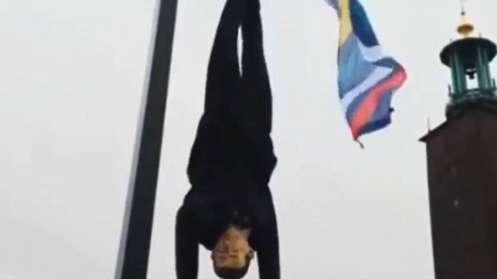 Ερντογάν: Μηνύει τους διαδηλωτές που κρέμασαν ομοίωμά του στη Σουηδία