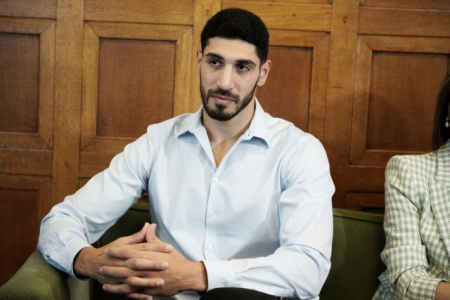 Οι Τούρκοι επικήρυξαν τον Ενές Καντέρ για 500.000 δολάρια