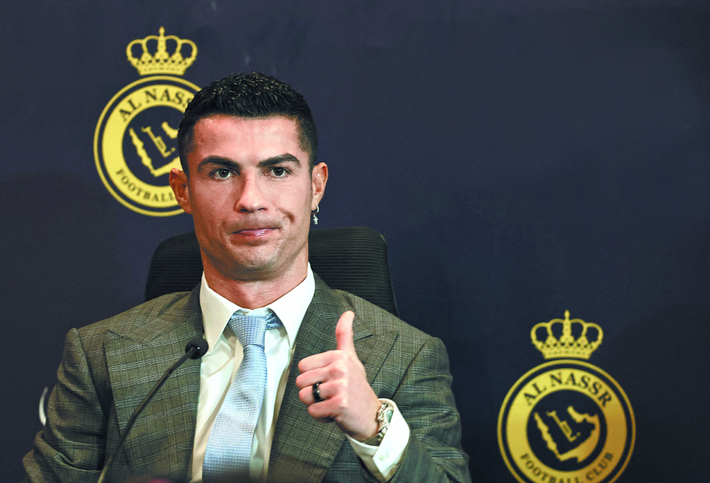 Βαθιά υπόκλιση στα πετροδόλαρα