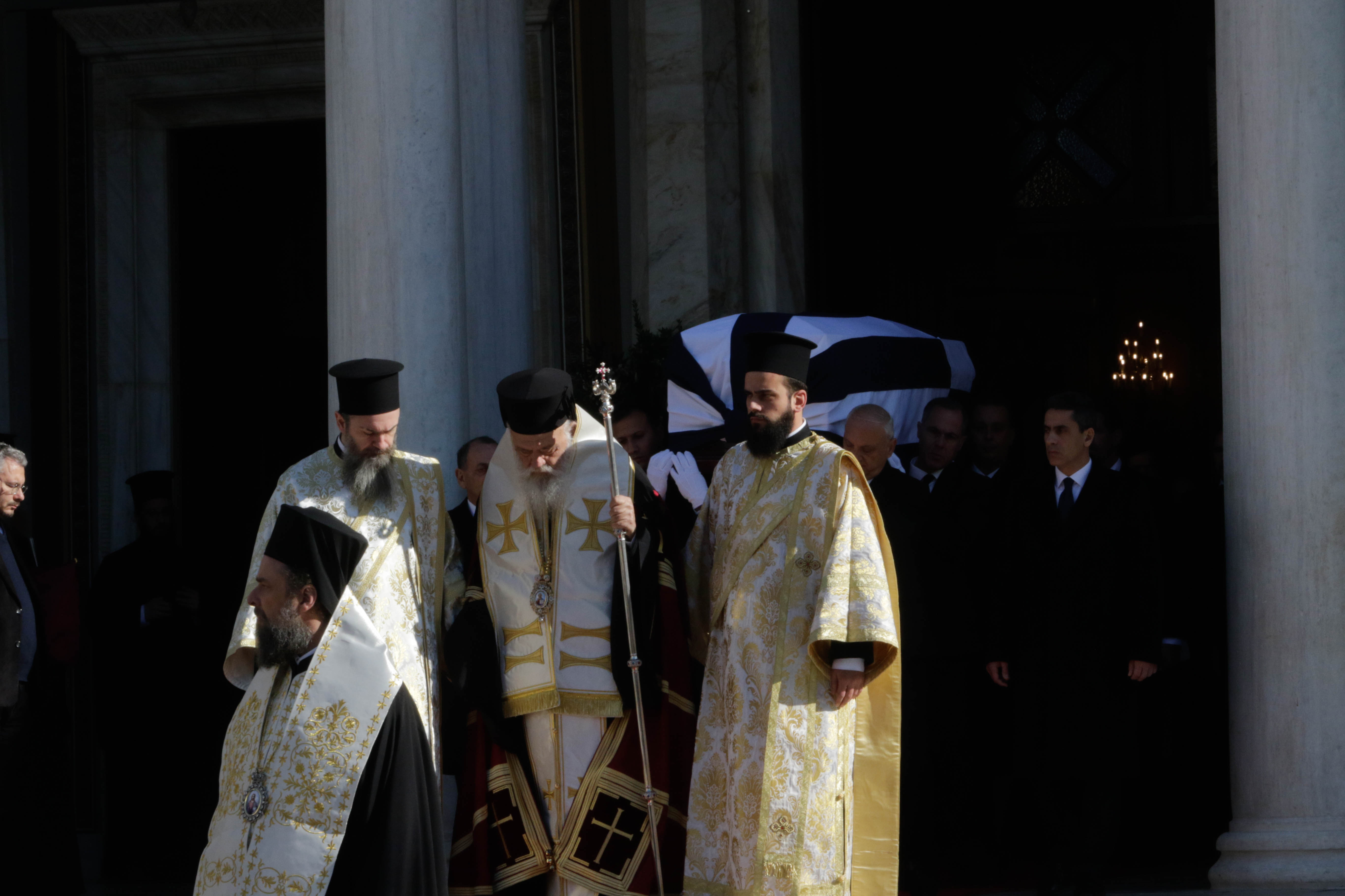 Η Δημοκρατρία δεν κινδυνεύει από μια σαπουνόπερα