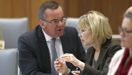 Γερμανία: Επιβεβαιώθηκαν οι προβλέψεις – Νέος υπουργός Άμυνας ο Μπόρις Πιστόριους