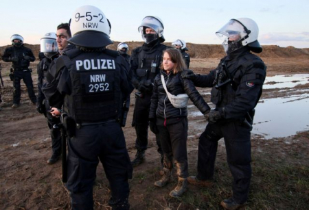 Γκρέτα Τούνμπεργκ: Την συνέλαβαν στη Γερμανία