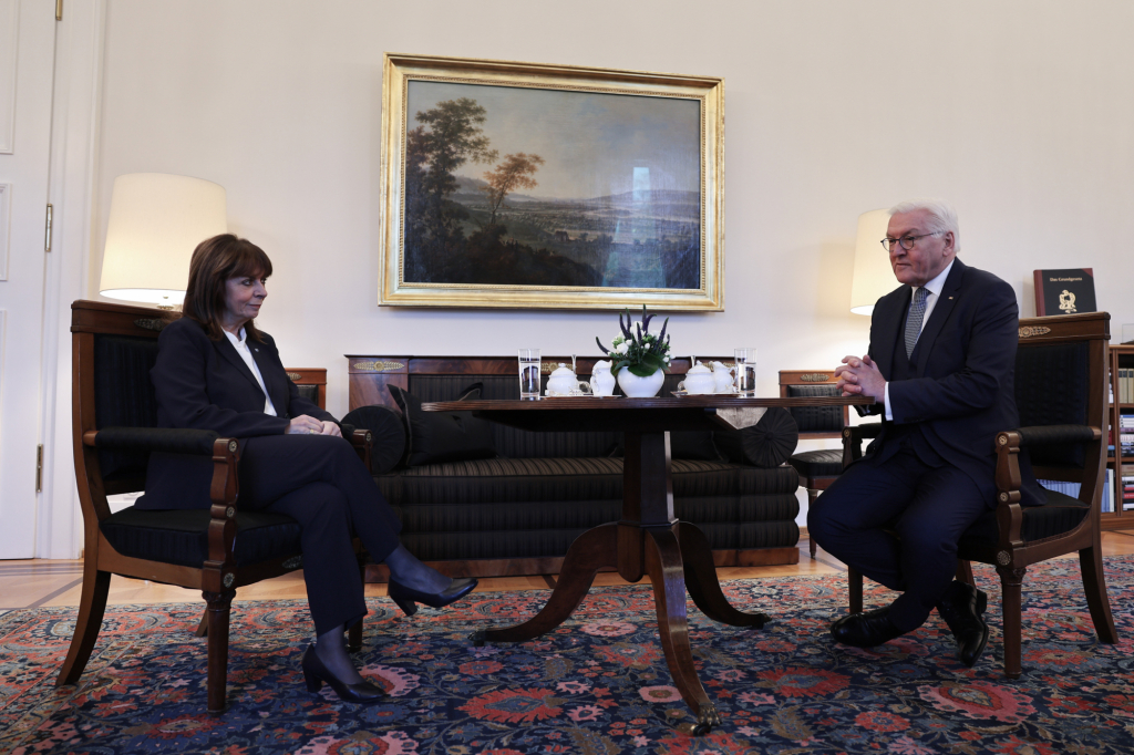 Σακελλαροπούλου: Τι συζήτησε με τον Σταϊνμάιερ