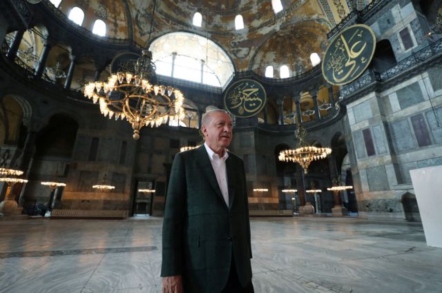 Ερντογάν σε ρόλο «πορθητή»: «Δεύτερη άλωση» η μετατροπή της Αγίας Σοφίας σε τζαμί
