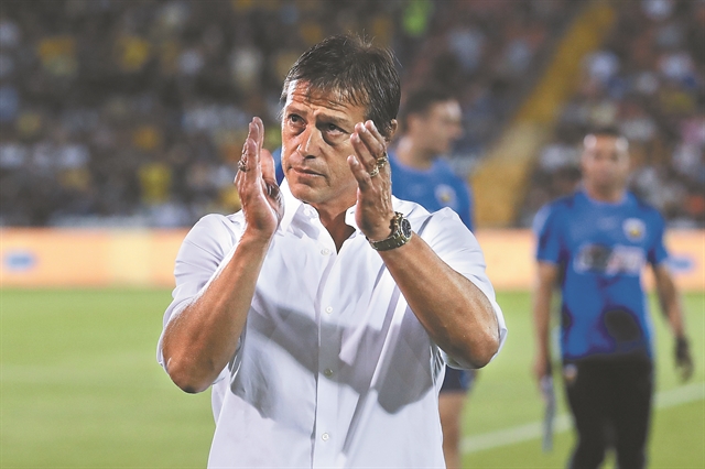 Βλέπουν στον Αλμέιδα έναν νέο… Μπάγεβιτς