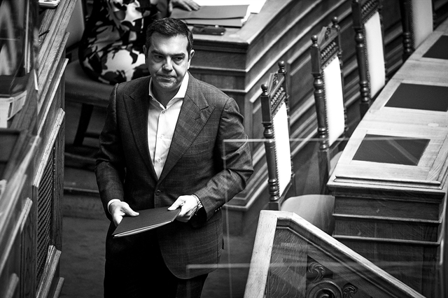 Ο brόεδρος και η εδραίωση του σοσιαλισµού