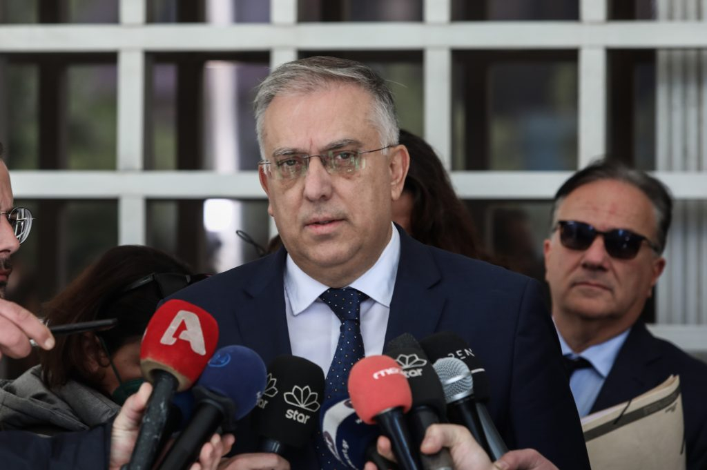 Μήνυση εναντίον του απόστρατου κατέθεσε ο Τάκης Θεοδωρικάκος