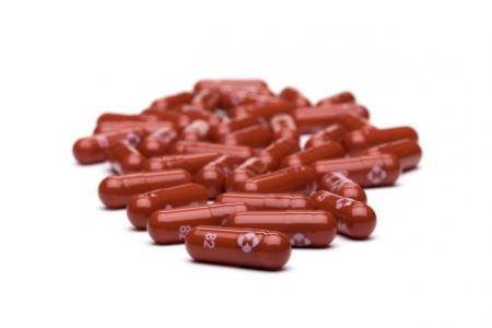 Bloomberg – Το χάπι της Merck προκαλεί νέες μεταλλάξεις κορωνοϊού;