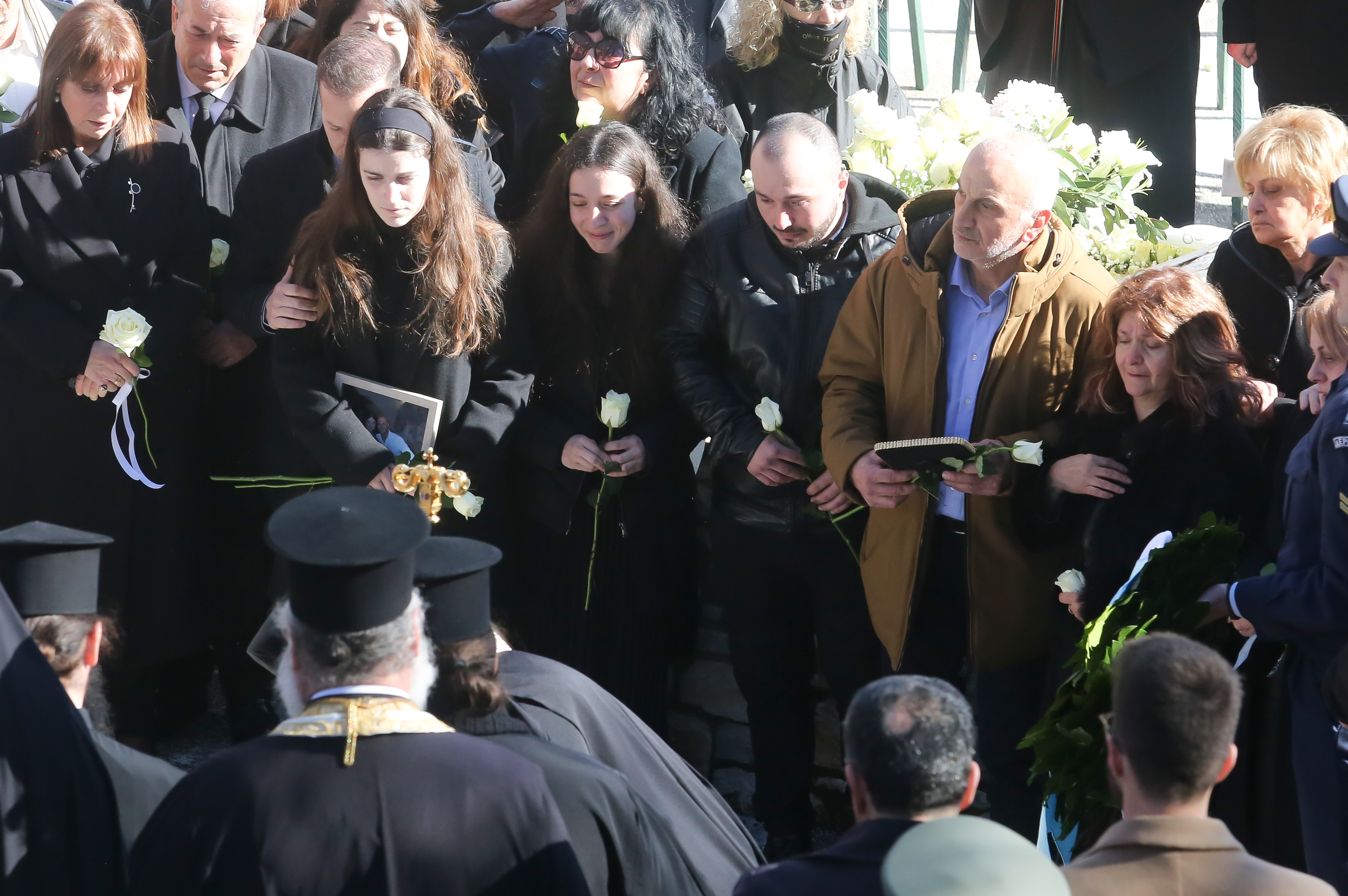 «Ησουν ένας ήρωας» – Βουβός πόνος στην κηδεία του Ευ. Τσιτλακίδη