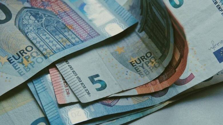 Με τριπλό πακέτο παροχών η προεκλογική φαρέτρα της κυβέρνησης – Ποιους αφορά