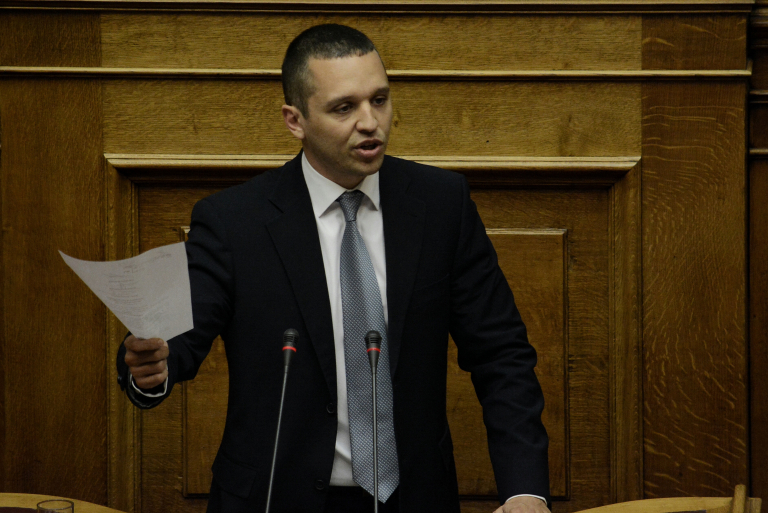 Πέρασε η τροπολογία – μπλόκο στον Κασιδιάρη | tovima.gr