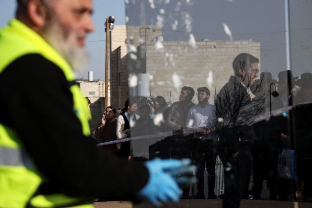 Ιερουσαλήμ: Αυτοκίνητο έπεσε σε στάση λεωφορείου – Δύο νεκροί