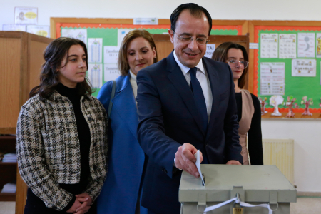Εκλογές στην Κύπρο: Τα συγχαρητήρια Μητσοτάκη και Σακελλαροπούλου στον Νίκο Χριστοδουλίδη