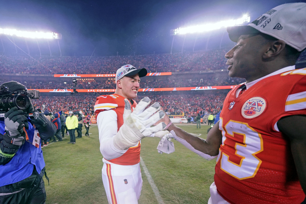 Super Bowl: Εγραψε ιστορία ο Τζορτζ Καρλαύτης – Ο δεύτερος Έλληνας που το κατακτά