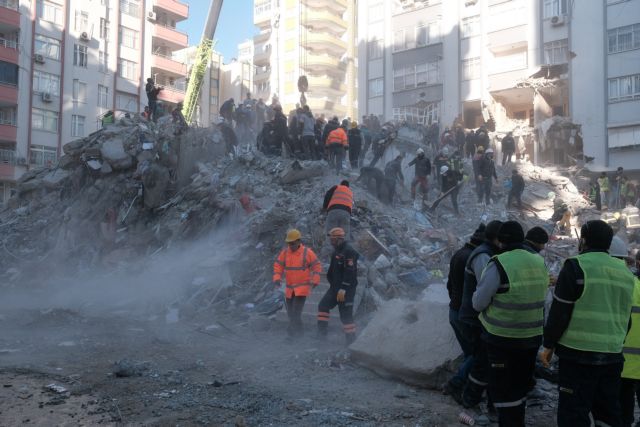 Τουρκία – σεισμός: Βγήκε ζωντανή 203 ώρες μετά