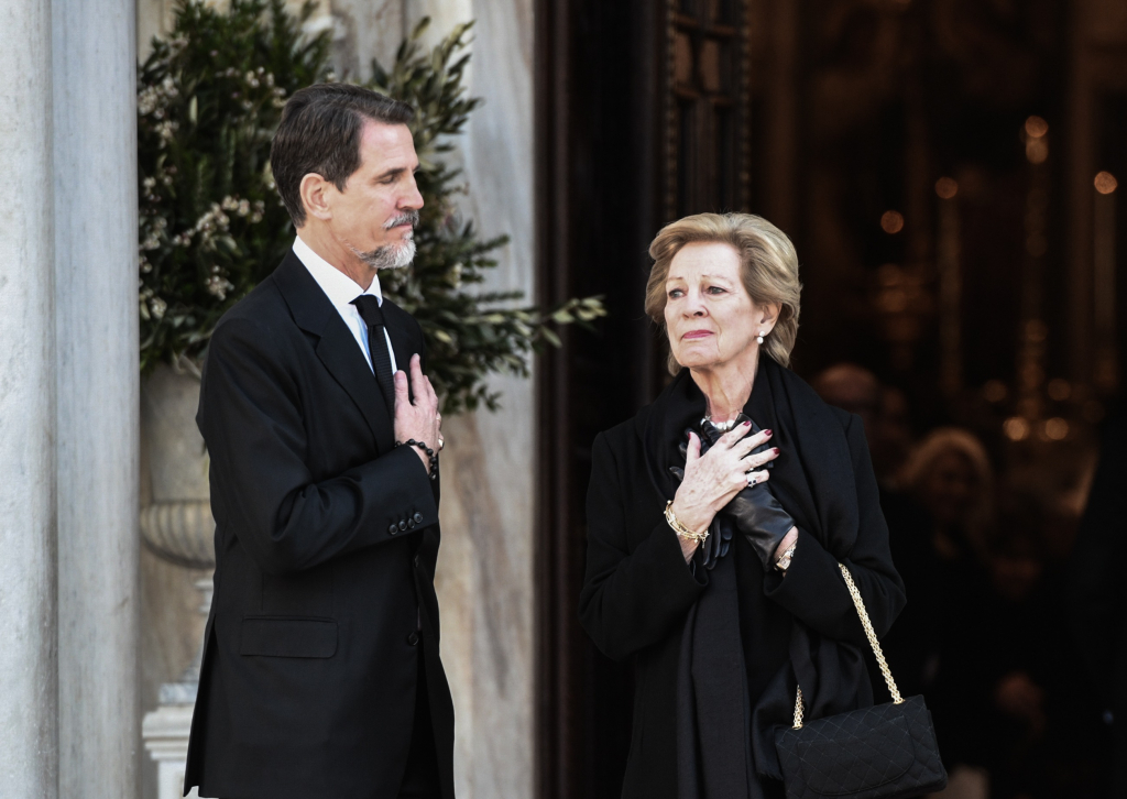 Τέως βασιλιάς Κωνσταντίνος: Το χειρουργείο της Άννας Μαρίας πριν την κηδεία – Πότε είναι το Τρισάγιο