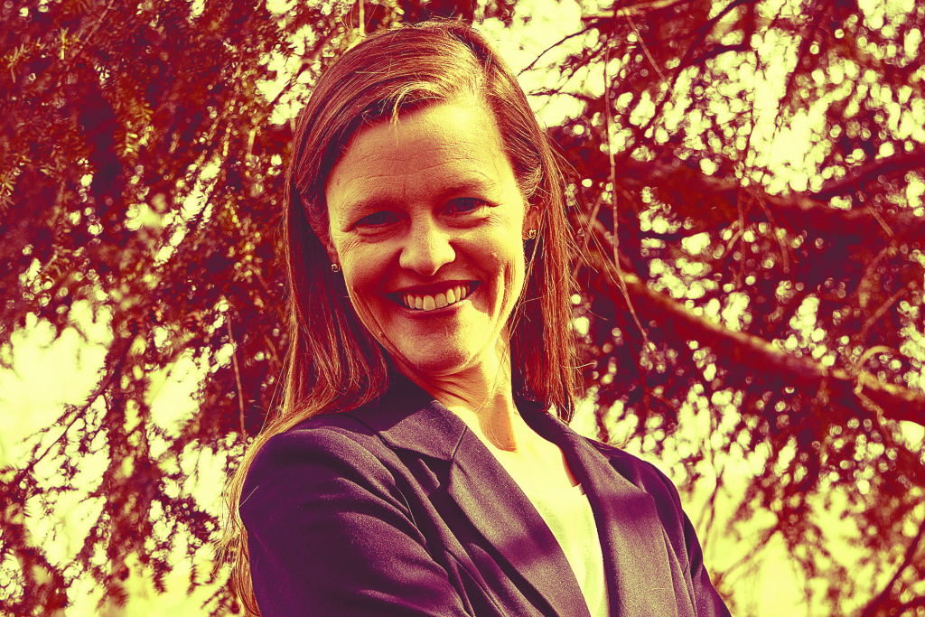 Ελίζαμπεθ Κέσινγκερ στο ΒΗΜΑ: Tο μυαλό μας μεταξύ του «είναι» και του «ήταν»