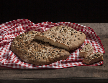 Σπιτική λαγάνα – Η πιο εύκολη συνταγή για την Καθαρά Δευτέρα