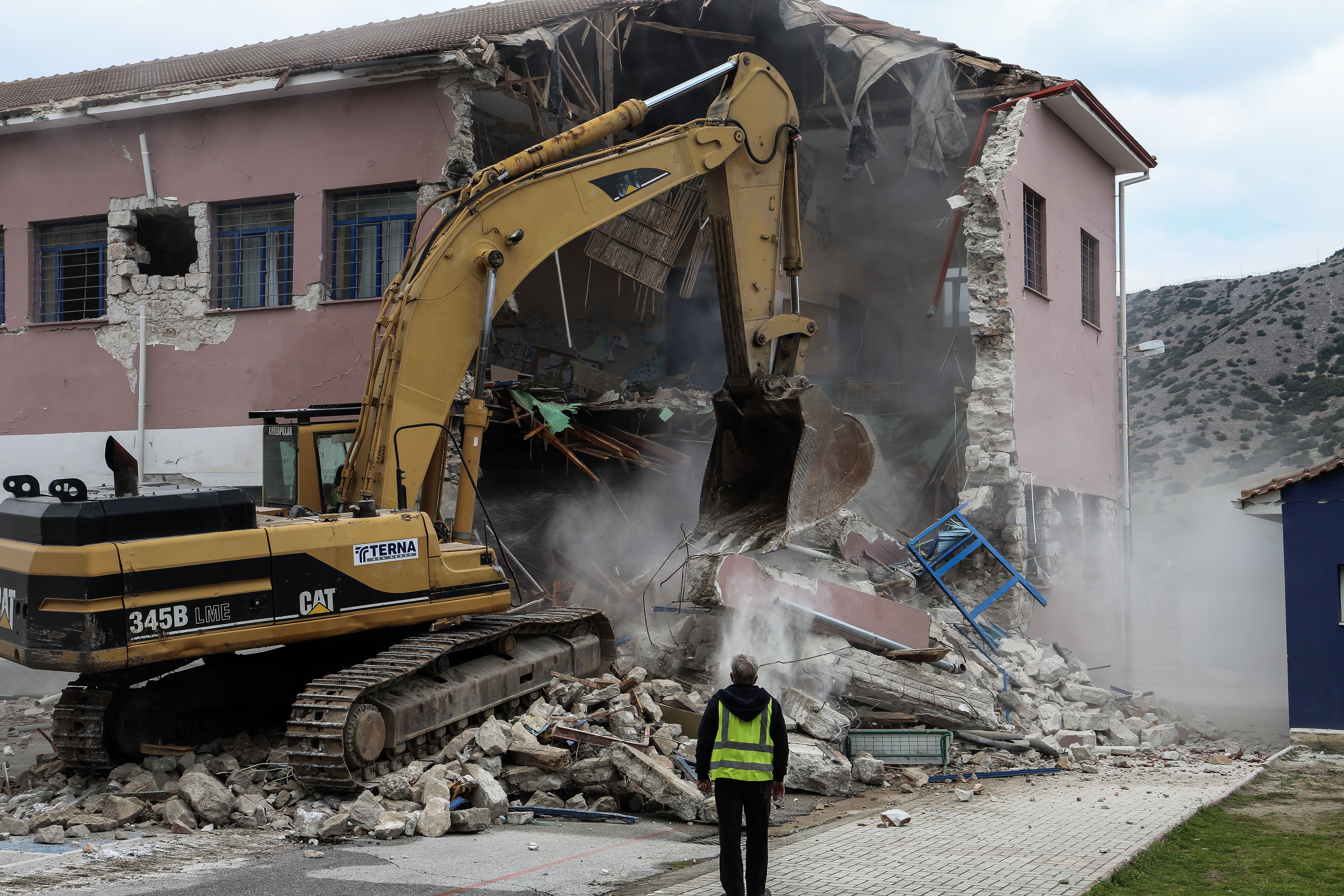 Ξεκινά αντισεισμικός έλεγχος σε σχολεία και νοσοκομεία στην Αττική