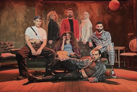The Influencer Academy: Μια σαρκαστική κωμωδία έρχεται στο Faust Bar Theatre