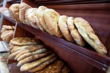 Λαγάνα γίγας στα Χανιά: Με βάρος 70 κιλά και μήκος 4,20 μέτρα