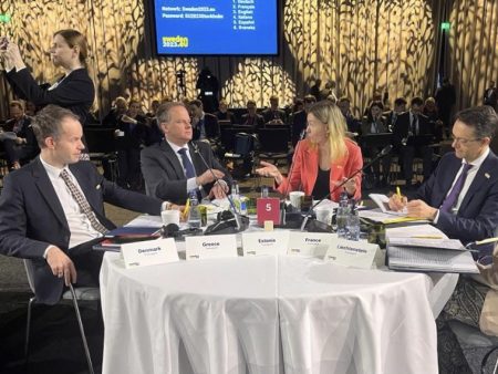 Καραμανλής: Η Ελλάδα στηρίζει έμπρακτα την ηλεκτροκίνηση