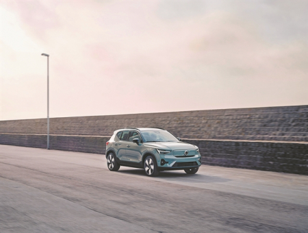 Αυξάνεται η απήχηση των εξηλεκτρισμένων μοντέλων Recharge της Volvo Cars